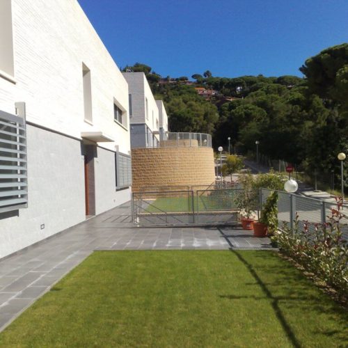 Jardin - Casas en venta Cabrils